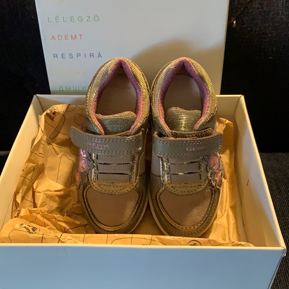 Brand new toddler girls Geox sneakers